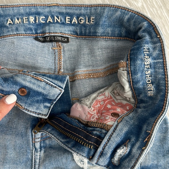 American Eagle ripped Hi-Rise Shorties size 000 - Picture 4 of 5